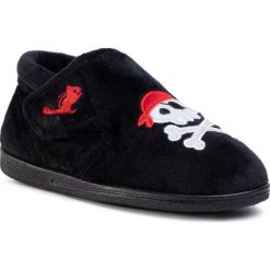 Kapcie CHIPMUNKS - Jolly Roger CH190 Black 902. Czarne sandały chłopięce Chipmunks, z tworzywa sztucznego, bez zapięcia. Za 109,00 zł.