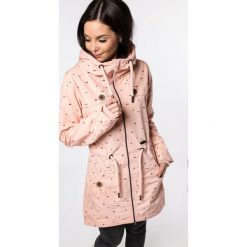 Alife and Kickin parka damska Charlotte S różowa. Różowe kurtki damskie Alife and Kickin, s, bez wzorów, bez kaptura. W wyprzedaży za 379,00 zł.