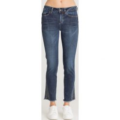 JEANSY SK LOFTY BOTTOM UP SLIM FIT LIU JO. Niebieskie jeansy damskie Liu Jo, z aplikacjami, z elastanu, z podwyższonym stanem. Za 749,00 zł.