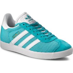 Buty adidas - Gazelle BB2761 Eneblu/Ftwwht/Eneblu. Niebieskie buty sportowe damskie Adidas, bez wzorów, z zamszu, sportowe, Adidas Gazelle. W wyprzedaży za 249,00 zł.