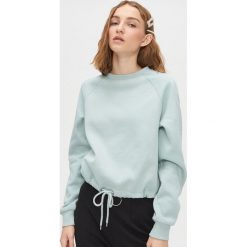 Bluza basic ze ściągaczem - Niebieski. Niebieskie bluzy damskie Cropp, s, bez wzorów, bez rękawów, bez kaptura. Za 69,99 zł.