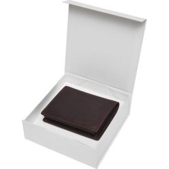 PORTFEL Z MATOWEJ SKÓRY. Pomarańczowe portfele męskie marki Top Secret, ze skóry. Za 129,99 zł.