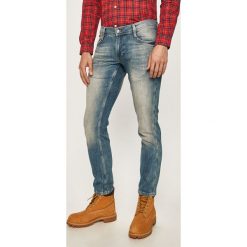 Mustang - Jeansy. Niebieskie jeansy męskie Mustang, z aplikacjami. W wyprzedaży za 239,90 zł.