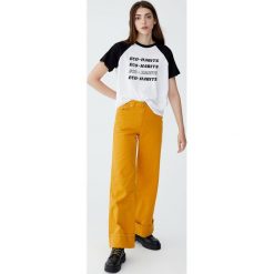 Koszulka z rękawami raglanowymi Eco Sensitive. Szare koszulki damskie Pull&Bear, bez wzorów, bez kołnierzyka, z krótkim rękawem. Za 29,90 zł.