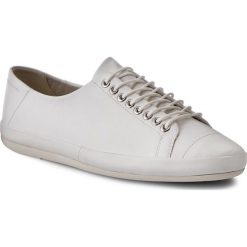 Półbuty VAGABOND - Rose 4314-001-01 White. Białe półbuty damskie Vagabond, na co dzień, bez wzorów, ze skóry, bez obcasa, na płaskiej podeszwie, bez zapięcia. W wyprzedaży za 269,00 zł.