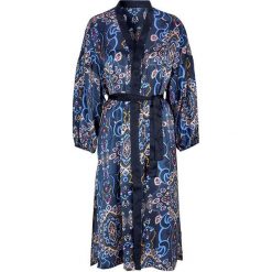 Cellbes Satynowe kimono. we wzory granatowy female ze wzorem/niebieski 46/54. Niebieskie szlafroki damskie Cellbes, s, bez wzorów, z satyny, bez rękawów, bez kaptura. Za 169,00 zł.