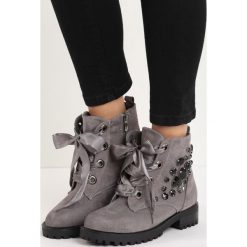 Szare Botki Autumn Beauty. Szare botki damskie marki Born2be, na niskim obcasie, na płaskiej podeszwie, na sznurówki. Za 74,99 zł.