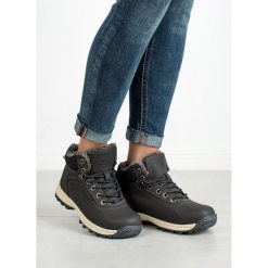 Ocieplane buty trekkingowe. Buty trekkingowe damskie AX BOXING. W wyprzedaży za 133,90 zł.
