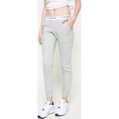 Calvin Klein Jeans - Spodnie. Szare spodnie damskie Calvin Klein Jeans, s, z bawełny. Za 249,90 zł.