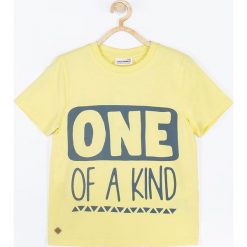 Coccodrillo - T-shirt dziecięcy 92-122 cm. Żółte t-shirty chłopięce COCCODRILLO, z nadrukiem, z dzianiny, bez rękawów. W wyprzedaży za 31,90 zł.