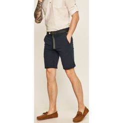 Tommy Jeans - Szorty. Niebieskie spodenki i szorty męskie Tommy Jeans, w paski, z elastanu, casualowe. W wyprzedaży za 279,90 zł.