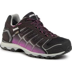 Trekkingi MEINDL - X-So 30 Lady Gtx GORE-TEX 3981 Viola/Schwarz 91. Czarne trapery damskie MEINDL, z tworzywa sztucznego, sportowe, bez obcasa, bez zapięcia. W wyprzedaży za 499,00 zł.