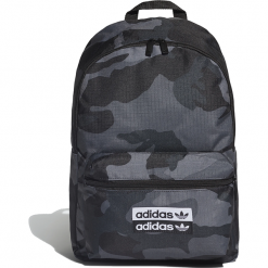 Plecak adidas Originals Camo Classic ED8654. Zielone plecaki damskie Adidas, z nadrukiem, z poliesteru, sportowe. W wyprzedaży za 109,99 zł.