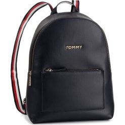 Plecak TOMMY HILFIGER - Iconic Tommy Backpack AW0AW07431 CJM. Niebieskie plecaki damskie TOMMY HILFIGER, bez wzorów, ze skóry ekologicznej, klasyczne. Za 649,00 zł.
