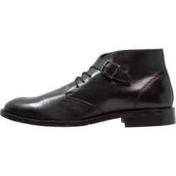 KIOMI Oksfordki black. Czarne półbuty męskie marki KIOMI, bez wzorów, ze skóry, na sznurówki. Za 379,00 zł.