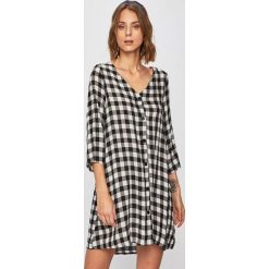 Answear - Sukienka Sweet & Salty. Szare sukienki damskie ANSWEAR, na co dzień, s, bez wzorów, z tkaniny, casualowe, bez kołnierzyka, bez rękawów, mini, proste. Za 149,90 zł.
