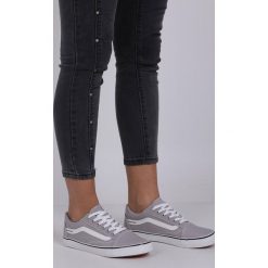 Szare trampki sznurowane casu wq806. Szare trampki dziewczęce Casu, bez wzorów, z materiału, na sznurówki. Za 89,99 zł.