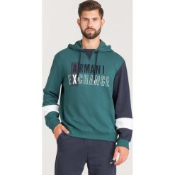 BLUZA Armani Exchange. Szare bluzy męskie m, z nadrukiem, z dzianiny, z kapturem. Za 335,40 zł.
