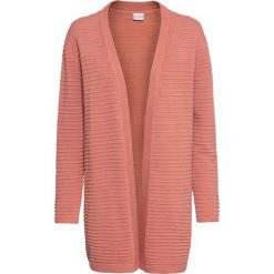 Długi sweter bez zapięcia bonprix dymny brzoskwiniowy. Różowe swetry damskie bonprix, bez wzorów, z długim rękawem, długie, bez kaptura. Za 84,99 zł.