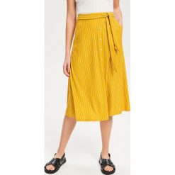 Spódnica midi w paski - Żółty. Żółte spódniczki damskie Reserved, w paski, midi. Za 79,99 zł.