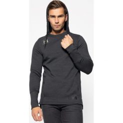 Bluza Under Armour Ua Accelerate Off-Pitch 1328071. Czarne bluzy męskie Under Armour, m, bez wzorów, z bawełny, bez kołnierzyka, bez rękawów, bez kaptura. W wyprzedaży za 249,00 zł.