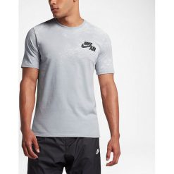 Nike Koszulka męska NSW Tee Lunar Photo szara r. L (847595-012-S). Szare t-shirty męskie Nike, s. Za 136,39 zł.