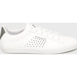 Le Coq Sportif - Buty Agate Metallic. Białe buty sportowe damskie le coq sportif, bez wzorów, ze skóry, sportowe. W wyprzedaży za 229,90 zł.
