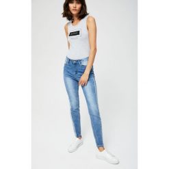 Jeansy typu skinny. Niebieskie jeansy damskie Moodo, xs. Za 59,99 zł.