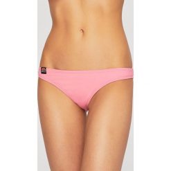 Ellesse - Figi kąpielowe. Różowe stroje kąpielowe dwuczęściowe damskie Ellesse, z materiału. W wyprzedaży za 49,90 zł.