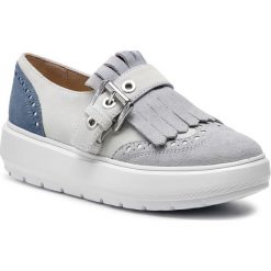 Półbuty GEOX - D Kaula B D92ANB 00022 C1QF3 Off White/Sage. Szare półbuty damskie Geox, bez wzorów, z zamszu, bez obcasa, na obcasie, bez zapięcia. W wyprzedaży za 319,00 zł.