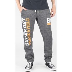 SuperDry Spodnie dresowe Szary. Szare spodnie męskie Superdry, xxl, bez wzorów, z bawełny. Za 421,95 zł.