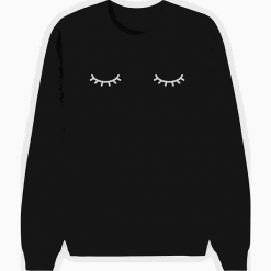 Bluza "Eyes Closed" w kolorze czarnym. Czarne bluzy damskie Wooop, s, z nadrukiem. W wyprzedaży za 89,95 zł.