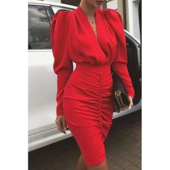 Sukienka KIRMY RED. Czerwone sukienki damskie s, eleganckie. W wyprzedaży za 99,00 zł.