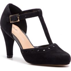 Półbuty CLARKS - Dalia Leah 261393044 Black Sde. Czarne półbuty damskie Clarks, bez wzorów, z zamszu, bez obcasa, na obcasie, bez zapięcia. W wyprzedaży za 269,00 zł.