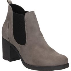 Botki casu 257. Botki damskie Casu, bez obcasa, bez zapięcia. Za 279,99 zł.