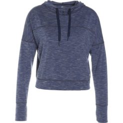 GAP BREATHE CROPPED HOODIE Koszulka sportowa true indigo. Niebieskie topy sportowe damskie marki GAP, xl, z elastanu, z długim rękawem. W wyprzedaży za 151,20 zł.