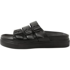 Neil Barrett TRIPLE STRAP Kapcie black. Czarne kapcie męskie marki Neil Barrett, z materiału. Za 1469,00 zł.