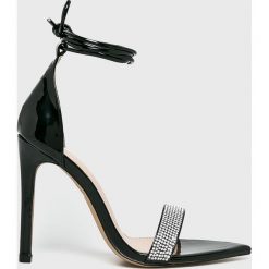 Public Desire - Sandały. Czarne sandały damskie marki Public Desire, z materiału, na obcasie. Za 149,90 zł.