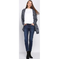 Granatowy Kardigan One Lips. Niebieskie swetry damskie Born2be, xl, bez wzorów. Za 79,99 zł.