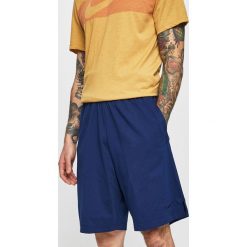 Nike - Szorty. Niebieskie spodenki sportowe męskie Nike, m, bez wzorów, z bawełny, sportowe, dri-fit (nike). W wyprzedaży za 99,90 zł.
