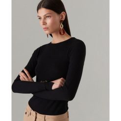 Sweter z wiskozy ze zdobieniem przy rękawach - Czarny. Czarne swetry damskie Mohito, s, z aplikacjami, z wiskozy, bez rękawów, bez kaptura. Za 59,99 zł.