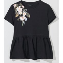 Bawełniana bluzka z nadrukiem Eco Aware - Czarny. Czarne bluzki damskie Mohito, s, z nadrukiem, z bawełny, bez kołnierzyka, bez rękawów. Za 59,99 zł.