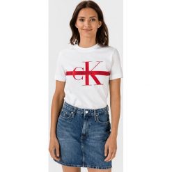 Calvin Klein Koszulka Biały. Białe koszulki damskie Calvin Klein, xs, z haftami, z bawełny, bez kołnierzyka, z krótkim rękawem. Za 204,95 zł.