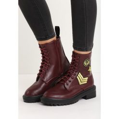 Bordowe Botki Military Service. Czerwone workery damskie Born2be, militarne, na niskim obcasie, na płaskiej podeszwie, na sznurówki. Za 64,99 zł.