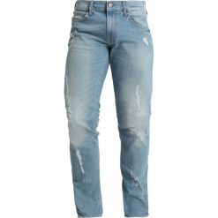 Lee LUKE Jeansy Slim Fit light worn in. Niebieskie jeansy męskie relaxed fit marki Lee. W wyprzedaży za 344,25 zł.