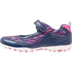 Geox FRECCIA Baleriny z zapięciem navy/fuchsia. Niebieskie baleriny dziewczęce Geox, z materiału. Za 269,00 zł.