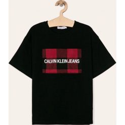 Calvin Klein Jeans - T-shirt dziecięcy 140-176 cm. Czarne t-shirty chłopięce Calvin Klein Jeans, z aplikacjami, z elastanu, bez rękawów. Za 189,90 zł.