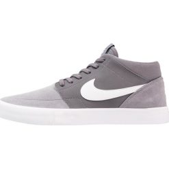 Nike SB PORTMORE II SOLAR MID Tenisówki i Trampki wysokie dark grey/white. Szare tenisówki damskie marki Nike SB, ze skóry. W wyprzedaży za 239,25 zł.