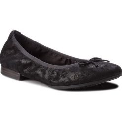 Baleriny TAMARIS - 1-22116-21 Black Struct 006. Czarne baleriny damskie Tamaris, bez wzorów, z zamszu, bez obcasa. W wyprzedaży za 189,00 zł.