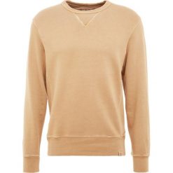 J.CREW WALLACE BARNES Bluza sand khaki. Brązowe bluzy męskie marki J.CREW, xl, bez wzorów, z bawełny, bez kołnierzyka, bez rękawów, bez kaptura. Za 419,00 zł.